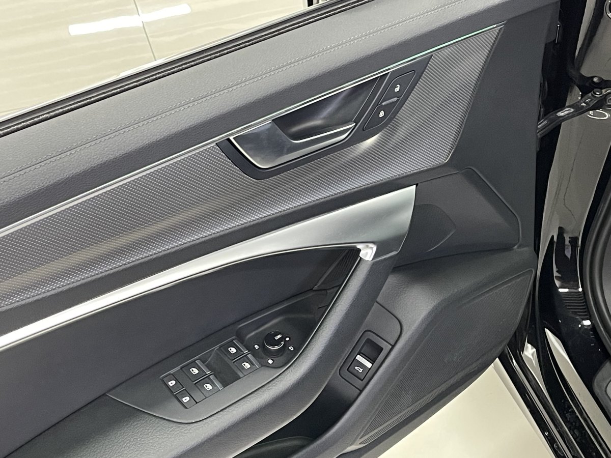 奧迪 奧迪A6L  2022款 40 TFSI 豪華動感型圖片