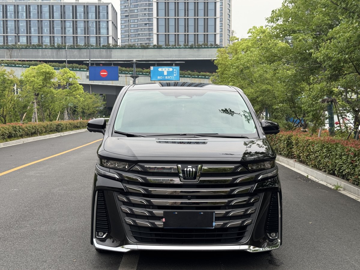 豐田 威爾法  2024款 皇冠 雙擎 2.5L 至尊行政版圖片