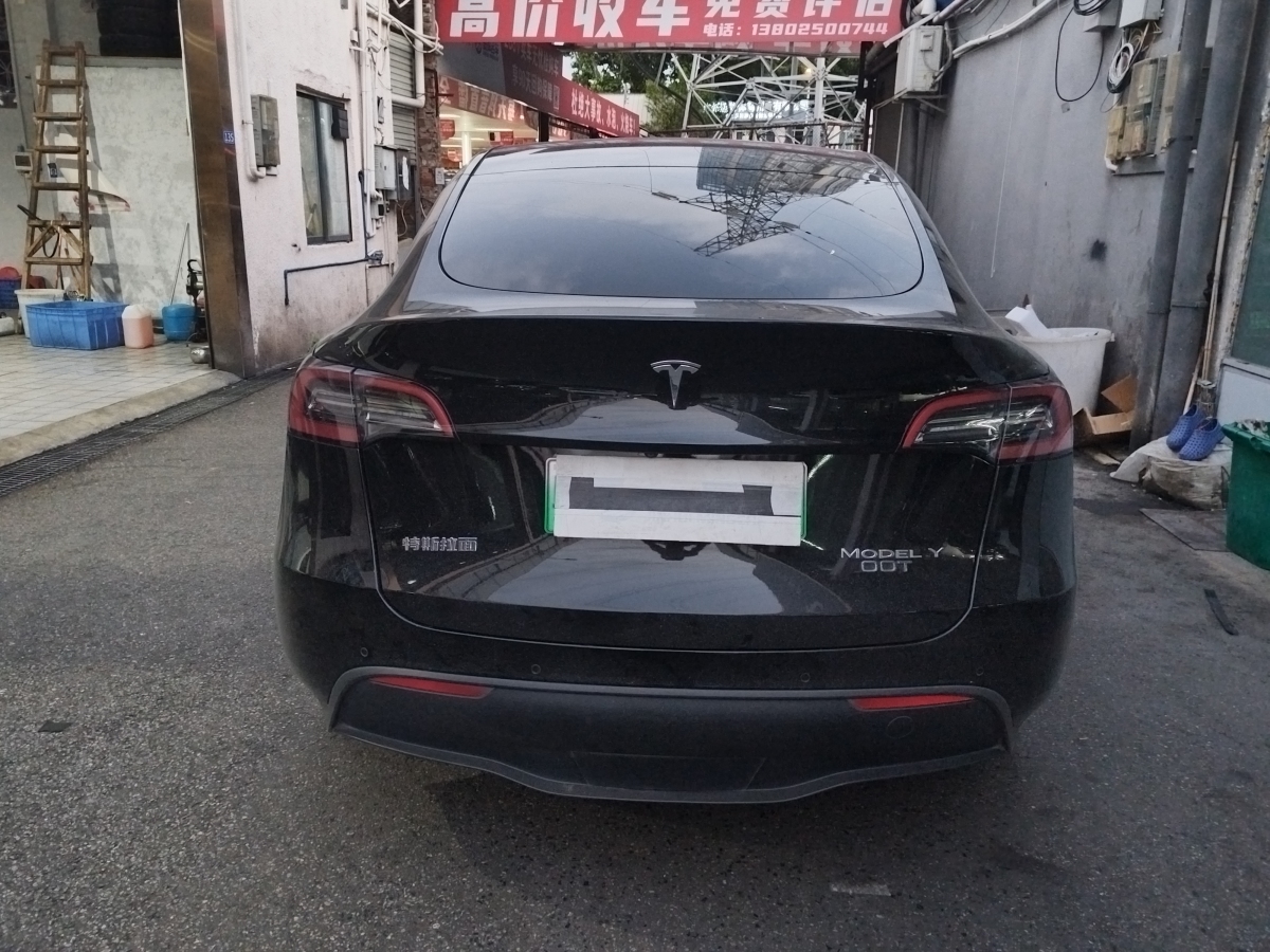 特斯拉 Model Y  2021款 改款 標(biāo)準(zhǔn)續(xù)航后驅(qū)升級(jí)版圖片