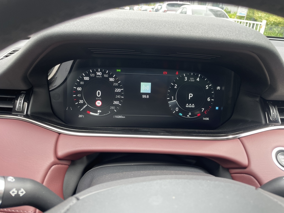 路虎 攬勝極光  2022款 極光L 249PS R-Dynamic HSE 奢享版圖片