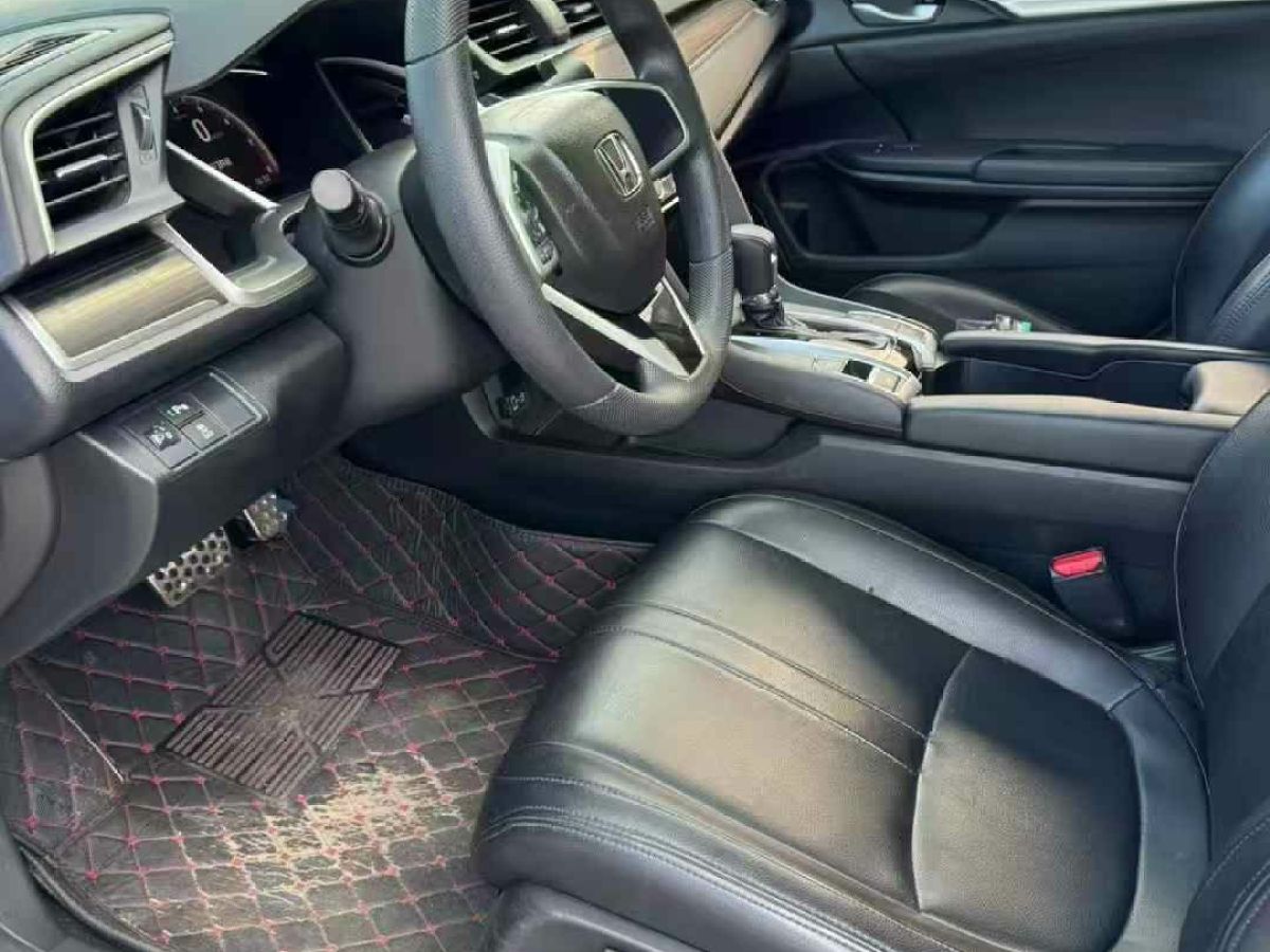 本田 思域  2021款 HATCHBACK 220TURBO CVT新銳控圖片