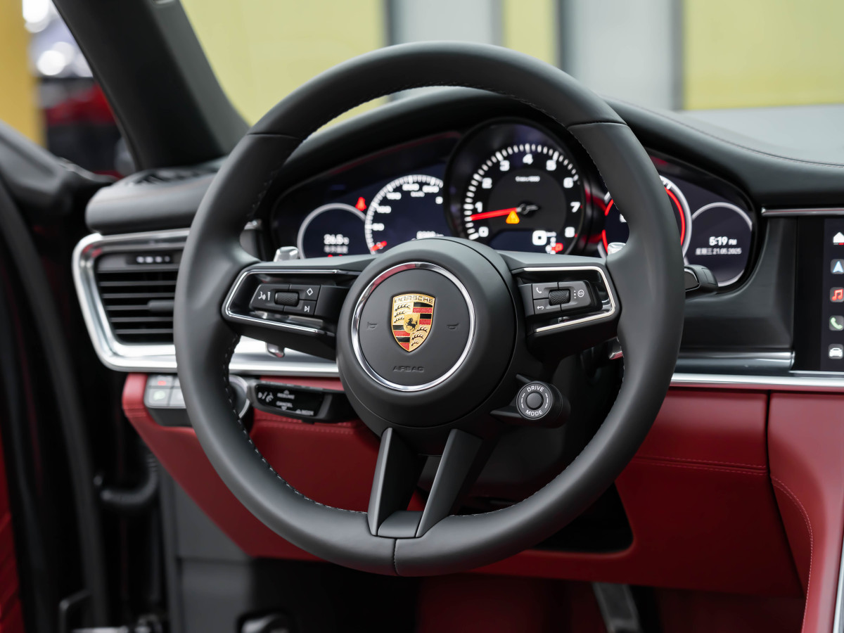 保時(shí)捷 Panamera  2023款 改款 Panamera 行政加長鉑金版 2.9T圖片