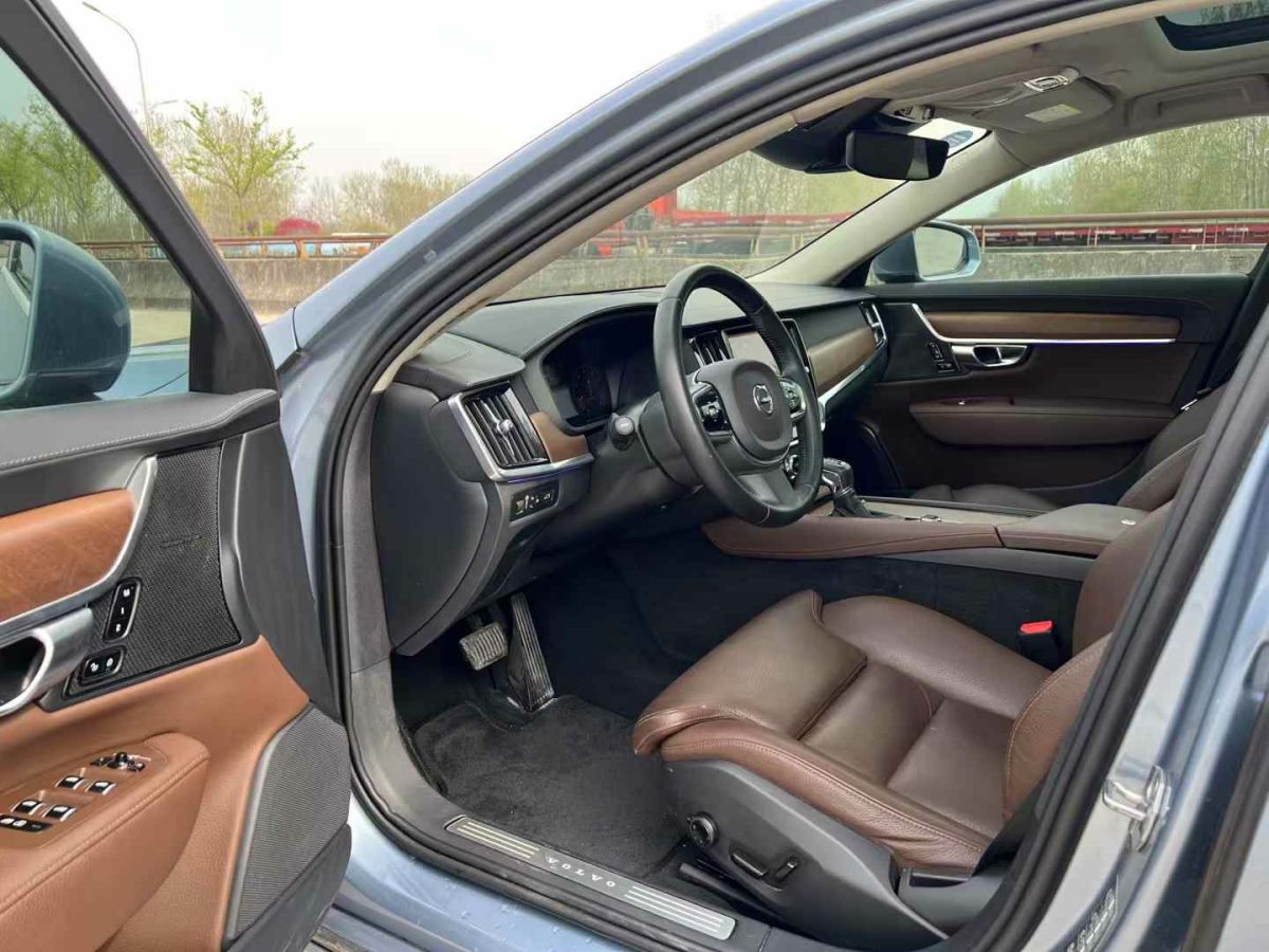 沃爾沃 S90  2019款 T4 智逸版圖片