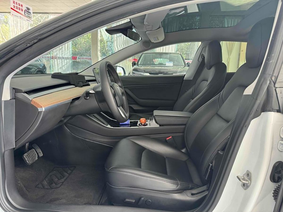 特斯拉 Model 3  2019款 長(zhǎng)續(xù)航全輪驅(qū)動(dòng)版圖片