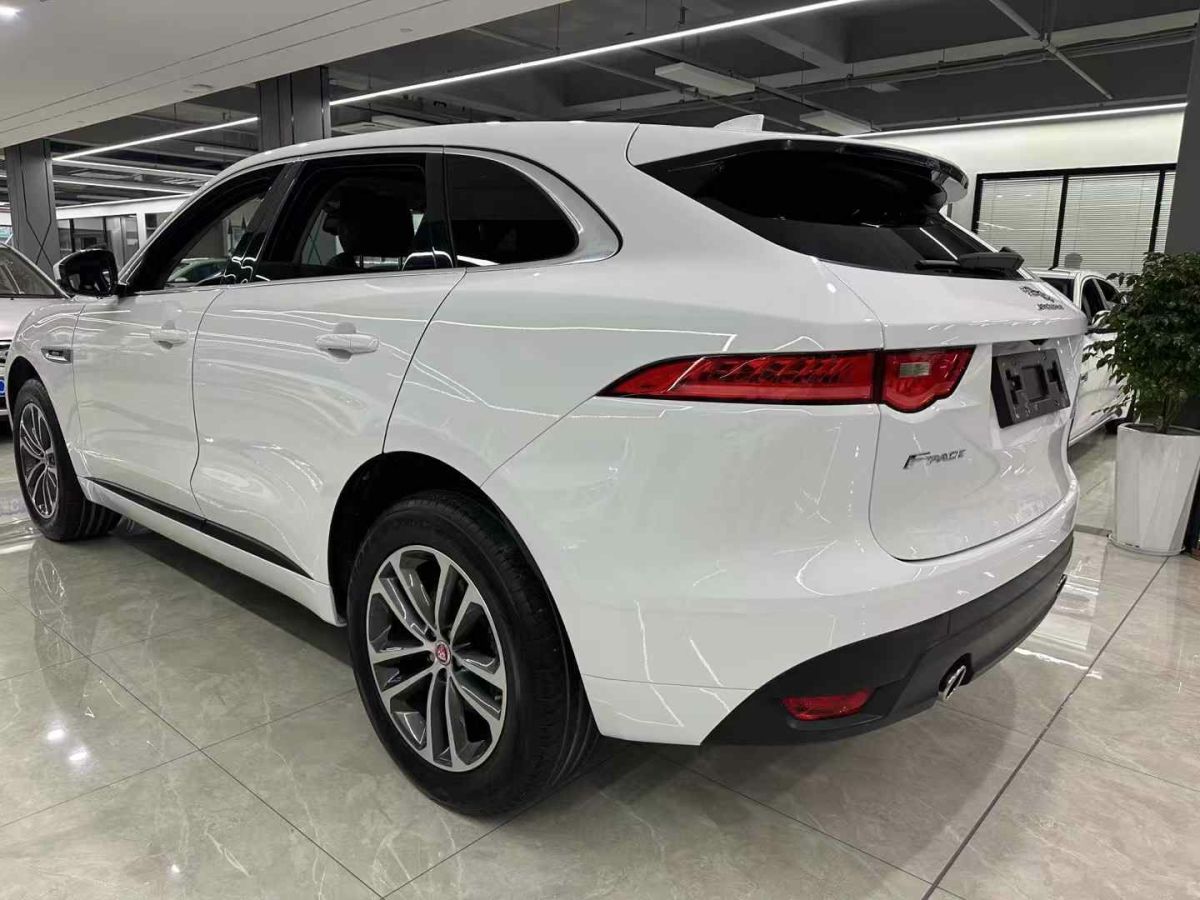 捷豹 XE  2019款 2.0T 300PS 四驅(qū)Landmark Edition圖片