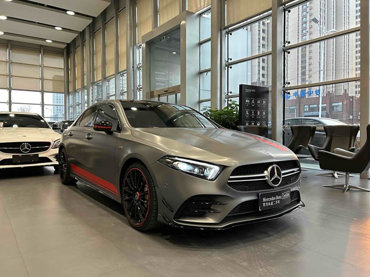 奔馳 奔馳A級AMG  2022款 AMG A 35 L 4MATIC 熾夜特別版圖片