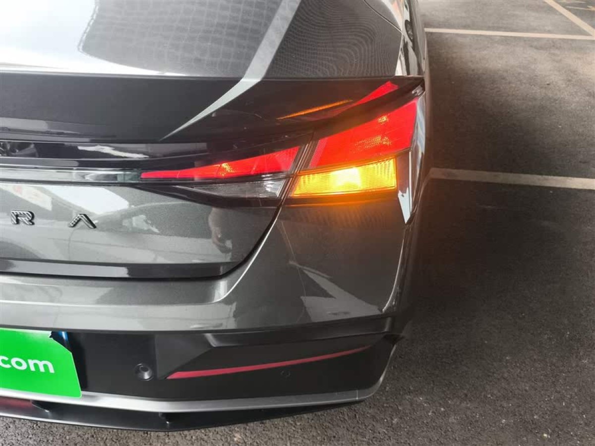 現(xiàn)代 伊蘭特  2023款 1.5L CVT GLX精英版圖片