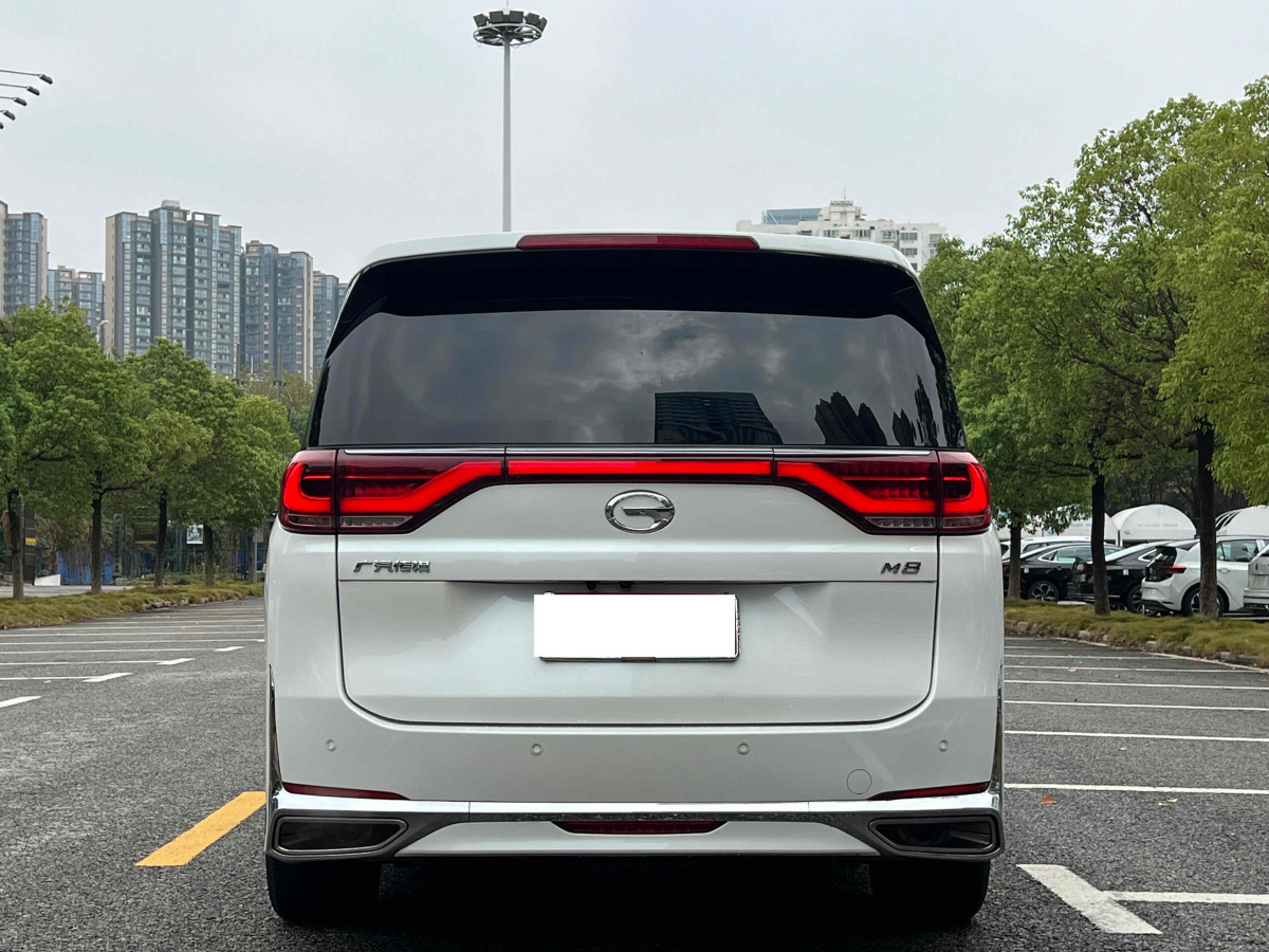 廣汽傳祺 M8  2021款 領(lǐng)秀系列 390T 尊享版圖片