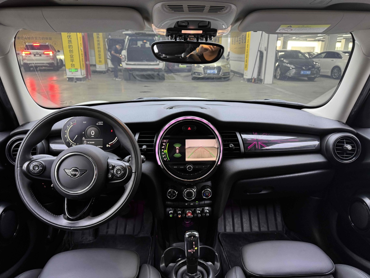 MINI MINI  2021款 1.5T COOPER 經(jīng)典派 五門版圖片