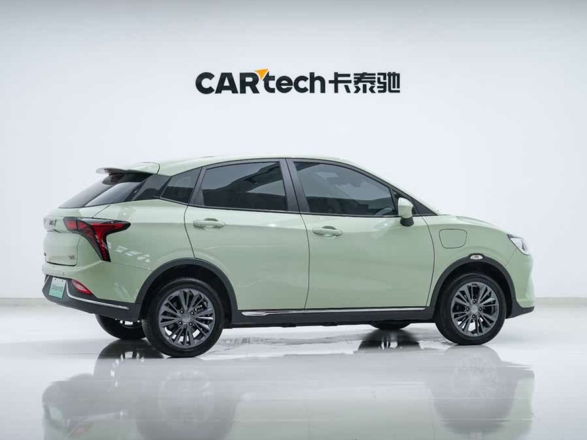 哪吒 哪吒V  2022款 潮 400 Lite 粉色定制款圖片