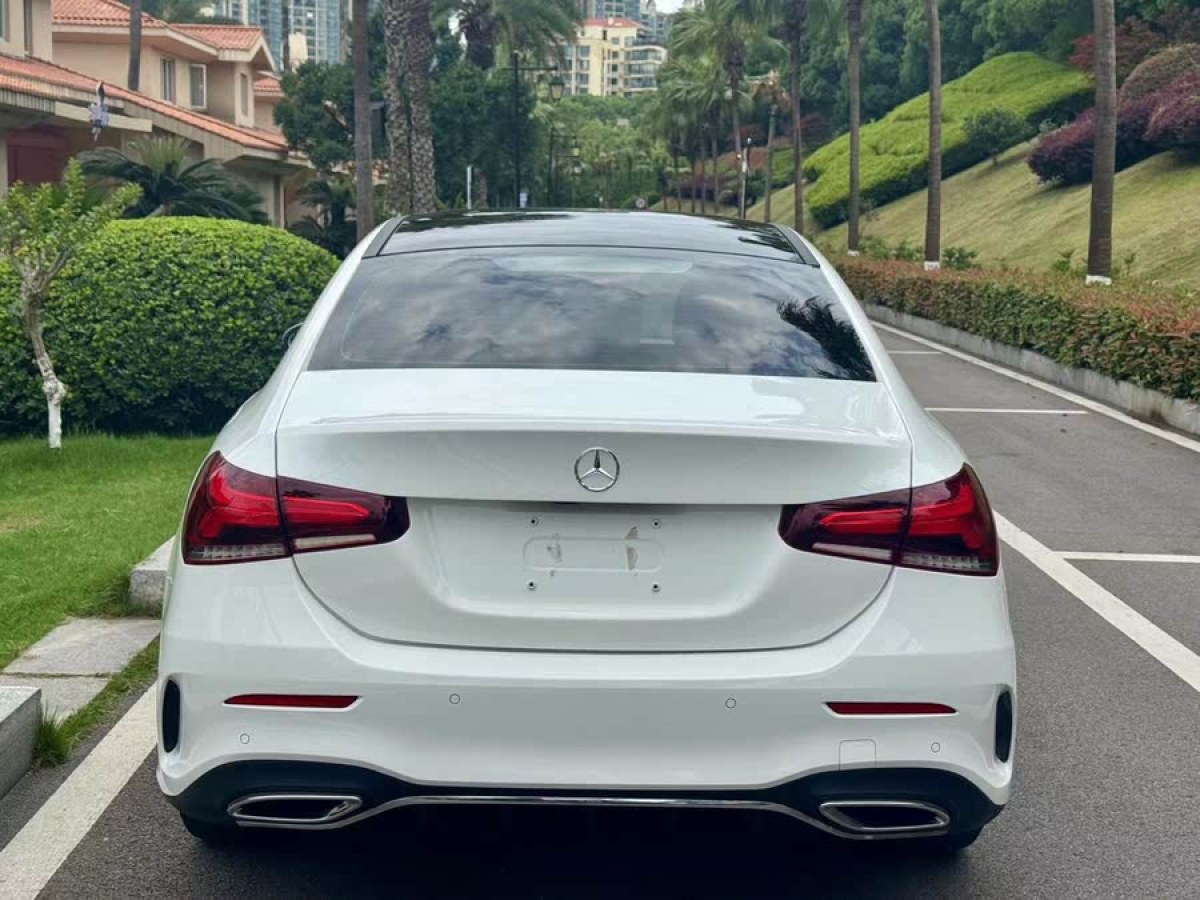 奔馳 奔馳A級  2020款 改款 A 200 L 運動轎車時尚型圖片