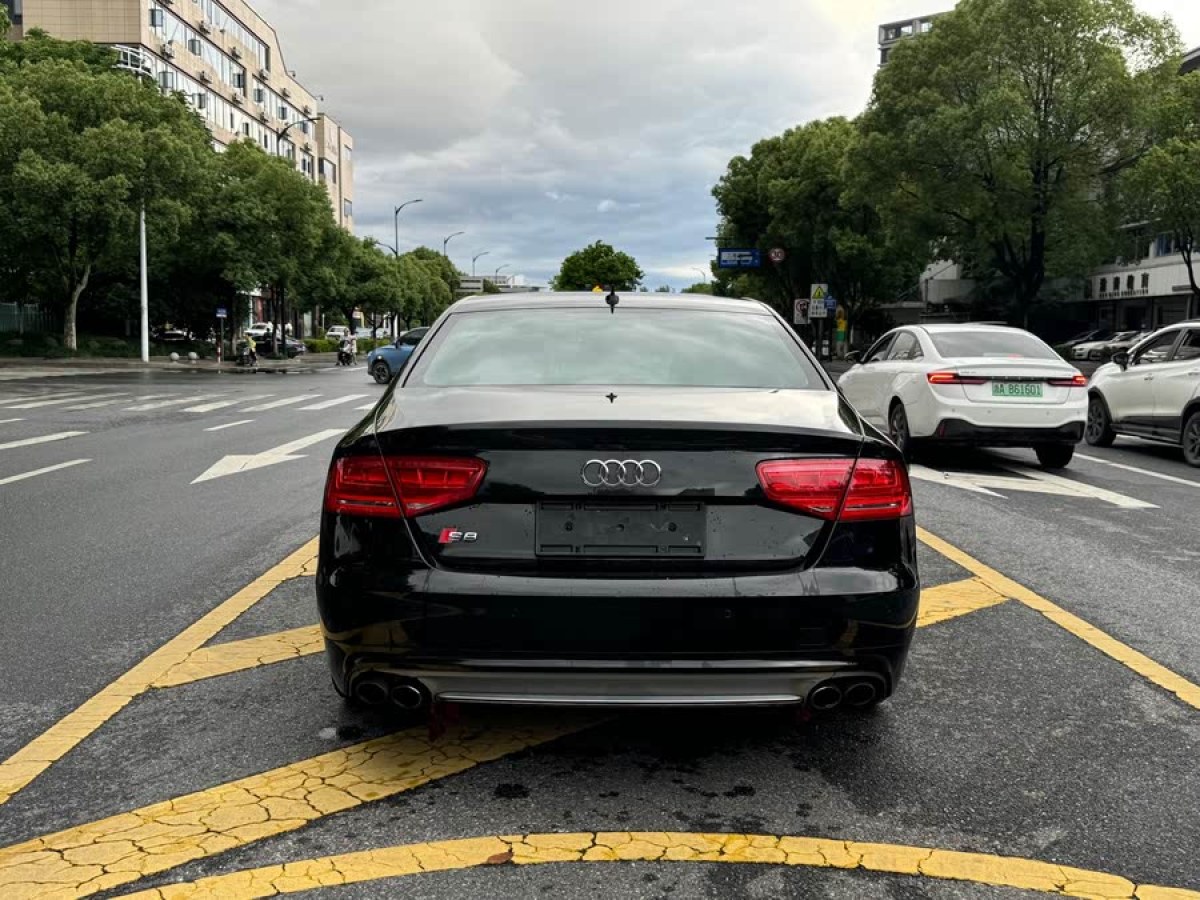 奧迪 奧迪S8  2013款 S8 4.0TFSI quattro圖片
