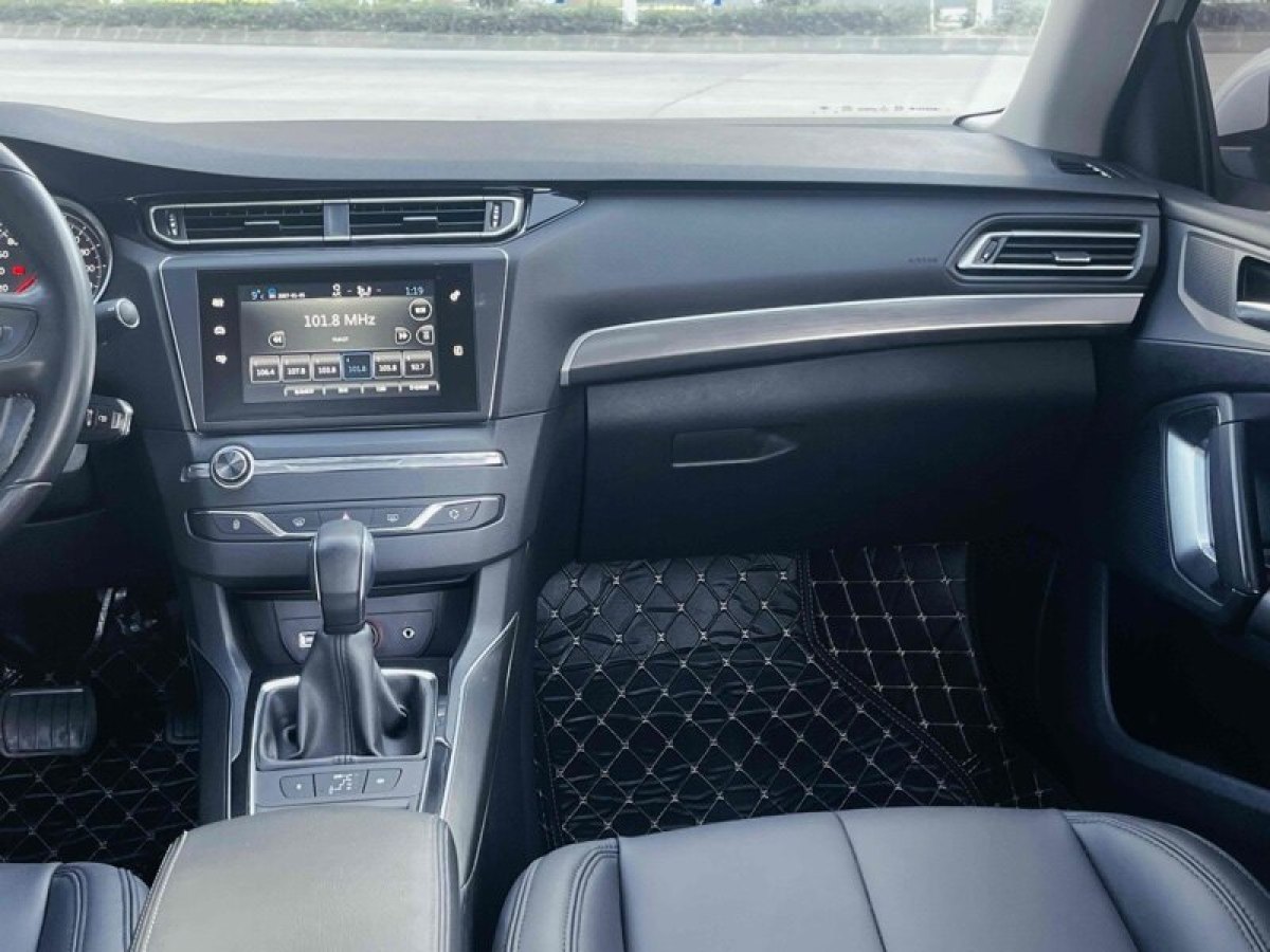 標致 408  2014款 1.8L 自動豪華版圖片