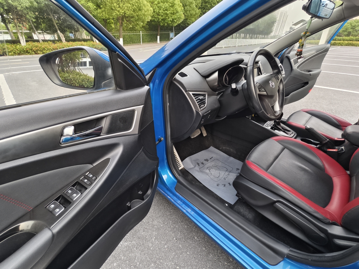 長安 逸動XT  2016款 1.6L 自動俊酷型圖片