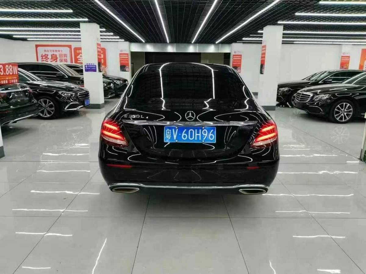 奔馳 奔馳E級  2020款 改款 E 300 L 殊享版圖片