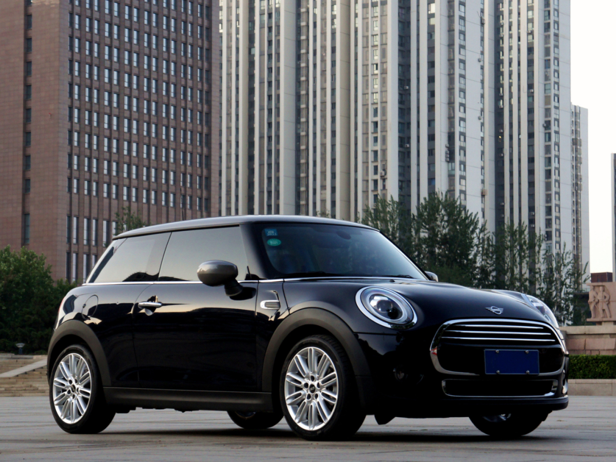 2020年5月MINI MINI  2021款 1.5T COOPER 藝術(shù)家