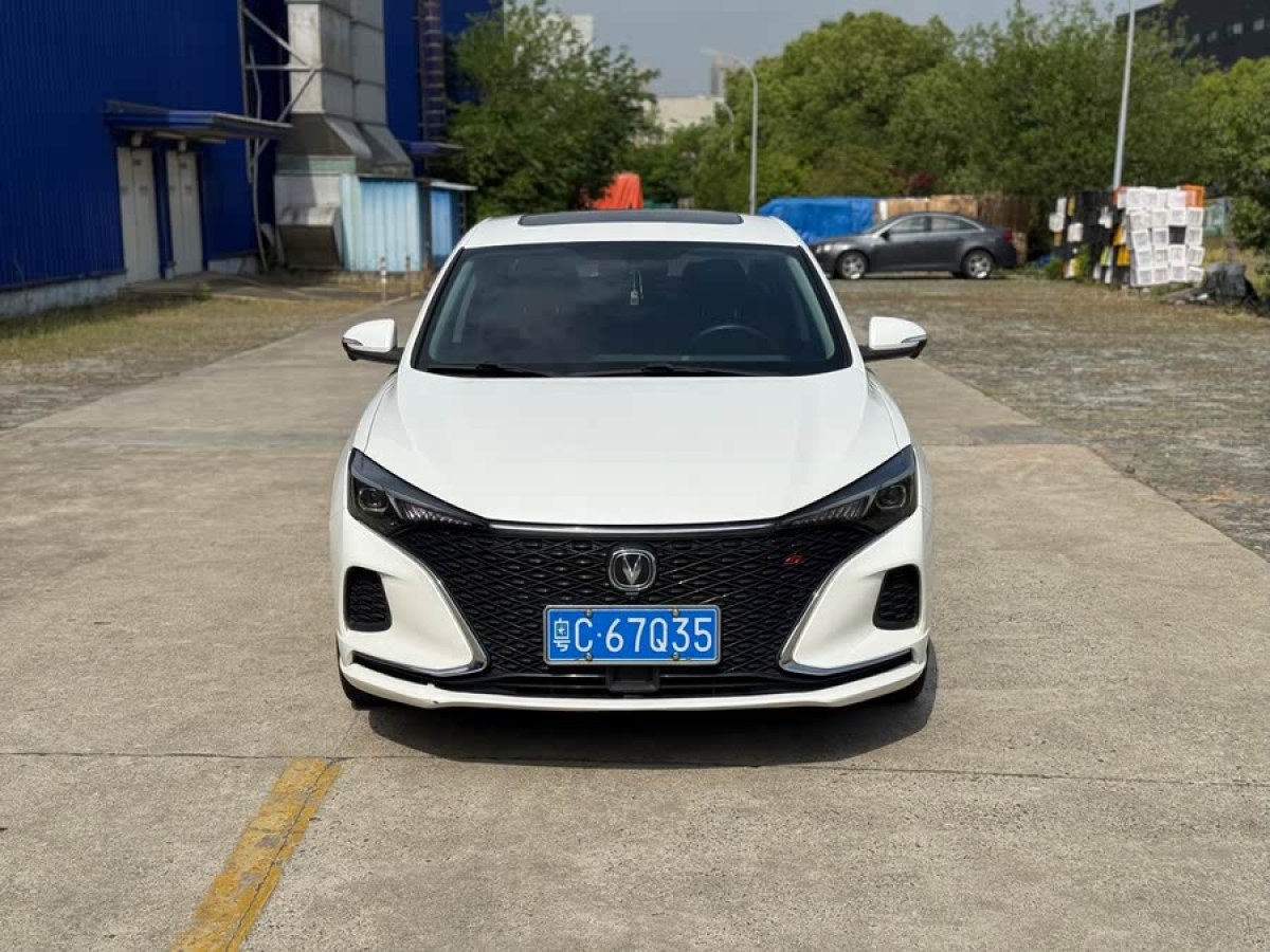 長(zhǎng)安 逸動(dòng)  2021款 PLUS 藍(lán)鯨NE 1.4T GDI DCT旗艦型圖片