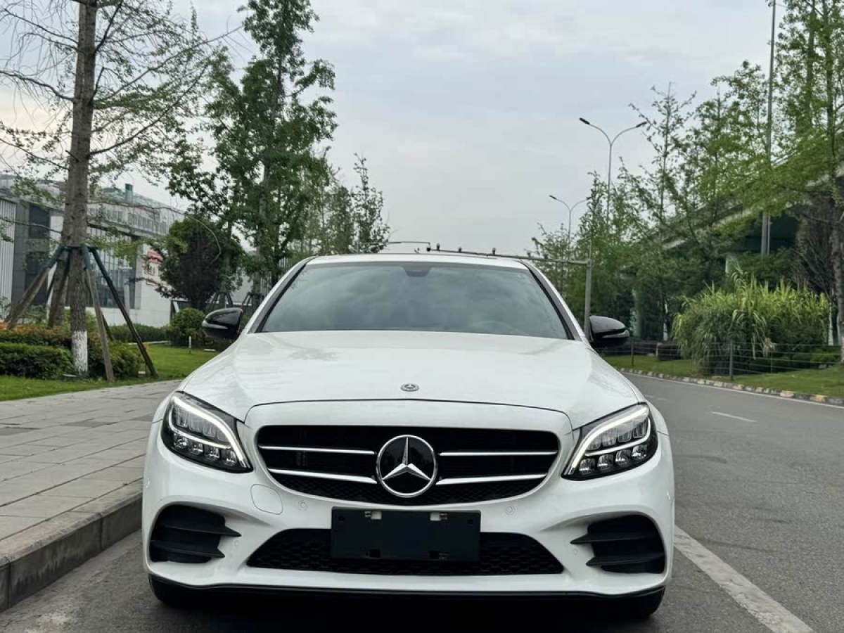 奔馳 奔馳C級(jí)  2019款 改款 C 260 L 運(yùn)動(dòng)版圖片
