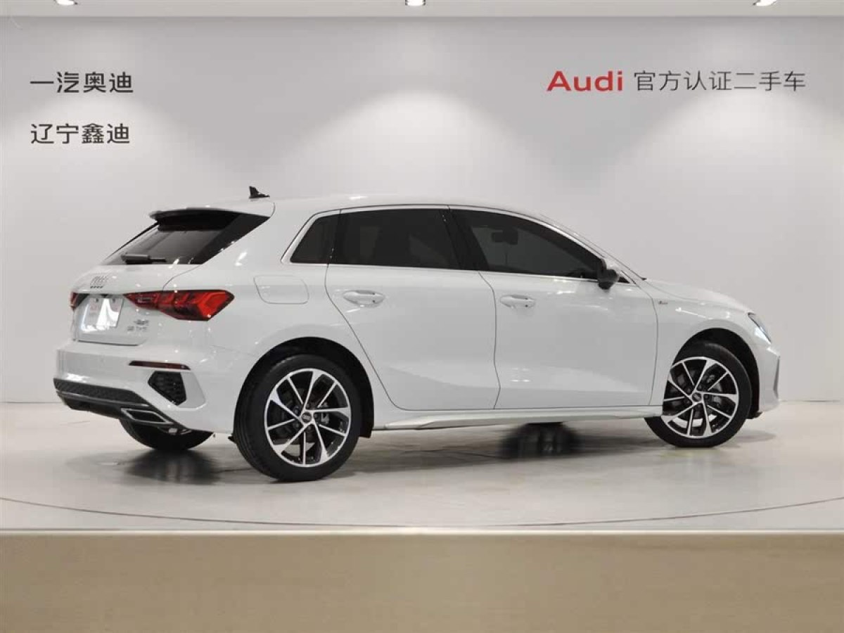奧迪 奧迪A3  2023款 改款 Sportback 35 TFSI 進(jìn)取運(yùn)動(dòng)型圖片