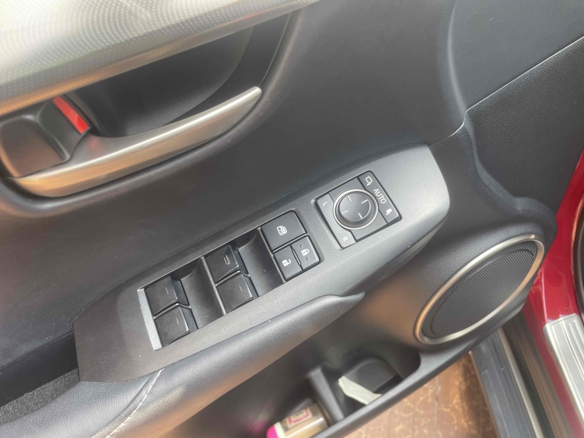 雷克萨斯 NX  2015款 200t 全驱 锋尚版图片