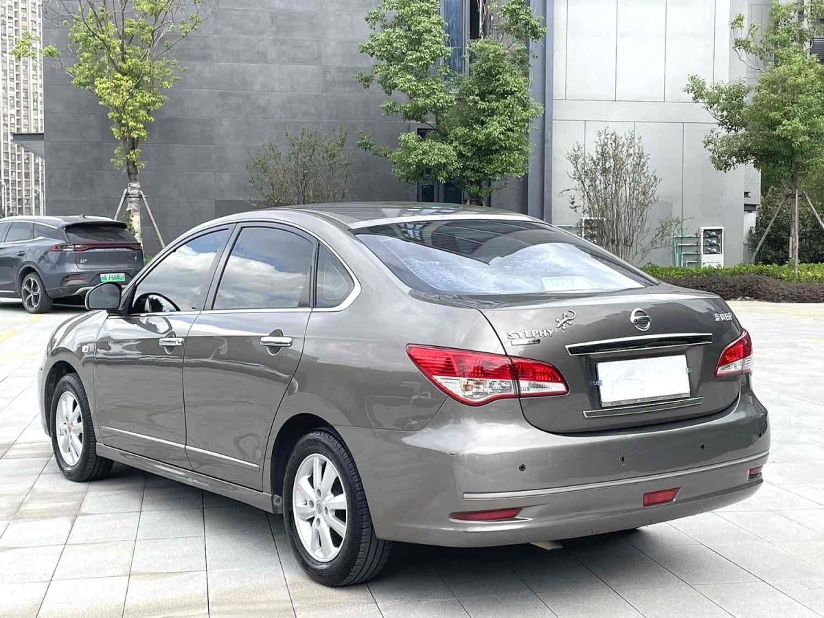 日產(chǎn) 軒逸  2012款 經(jīng)典 1.6XL 自動豪華版圖片