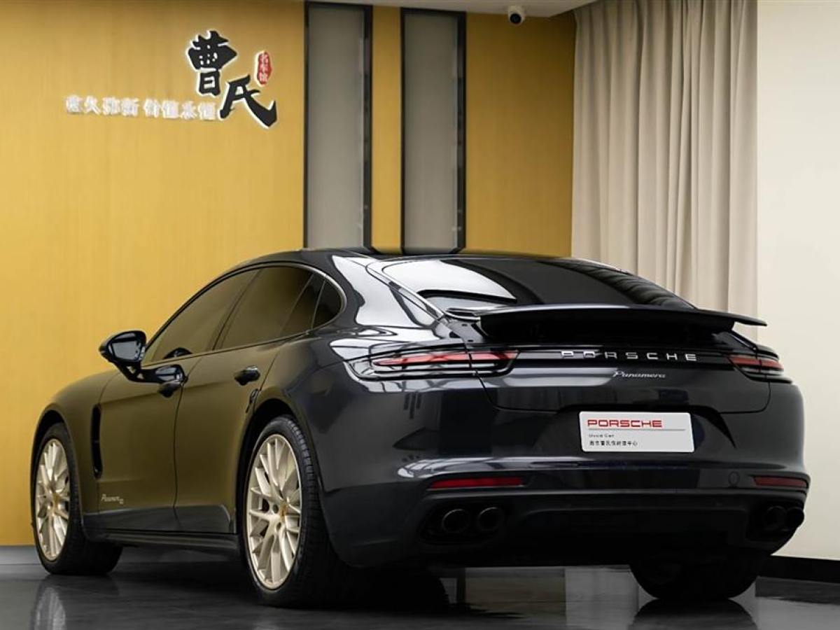 保時(shí)捷 Panamera  2019款 Panamera 十周年紀(jì)念版 2.9T圖片