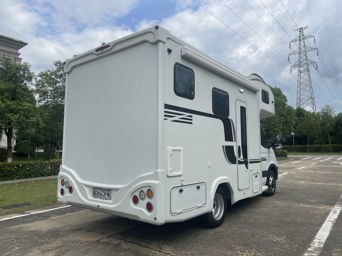 東風 御風房車  C型房車圖片