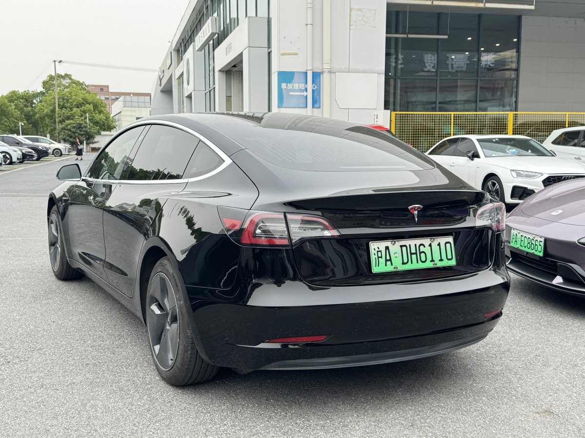 特斯拉 Model 3  2020款 改款 標(biāo)準(zhǔn)續(xù)航后驅(qū)升級(jí)版圖片