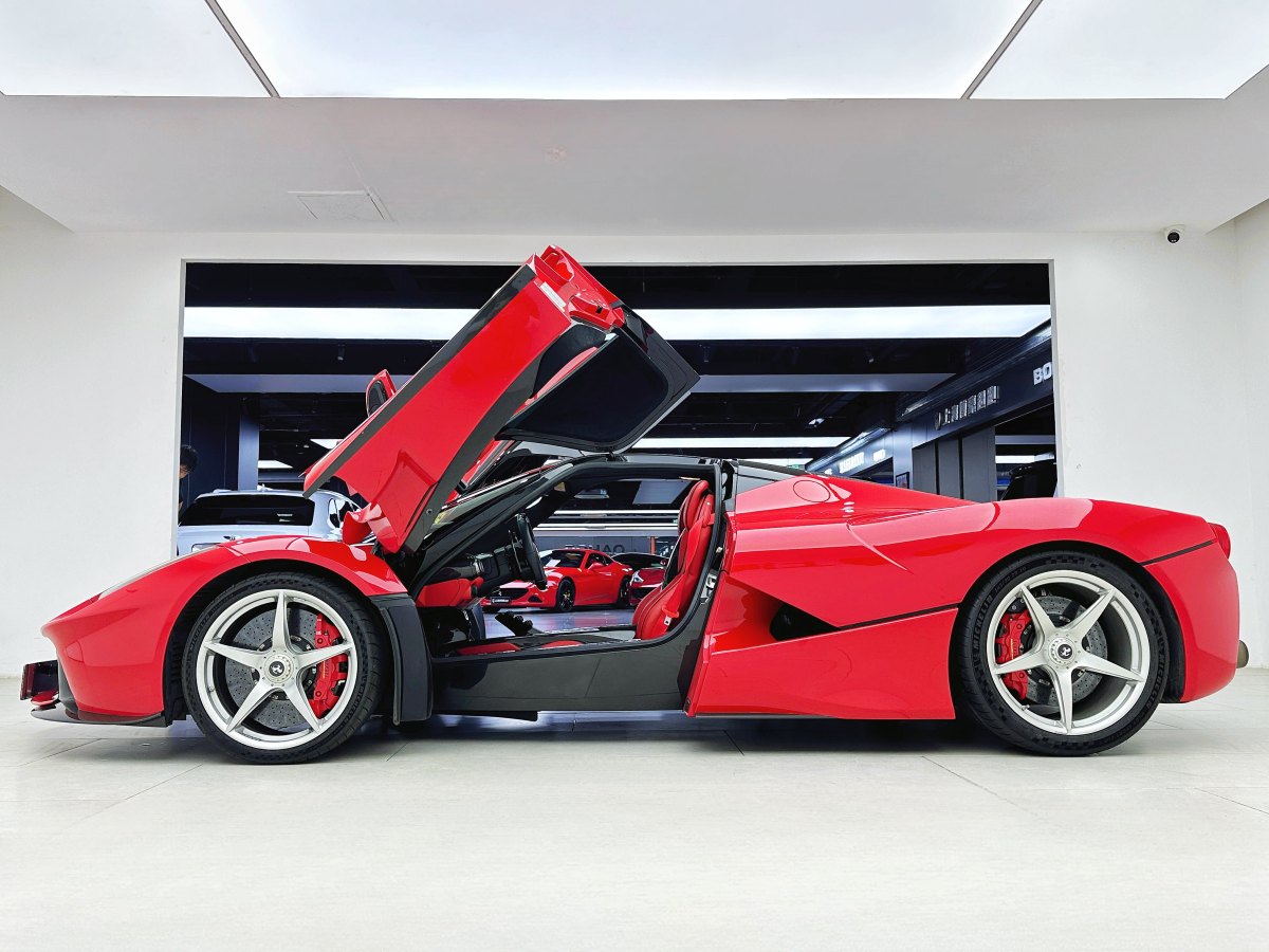 2015年9月法拉利 LaFerrari  2014款 6.3L 標(biāo)準(zhǔn)版