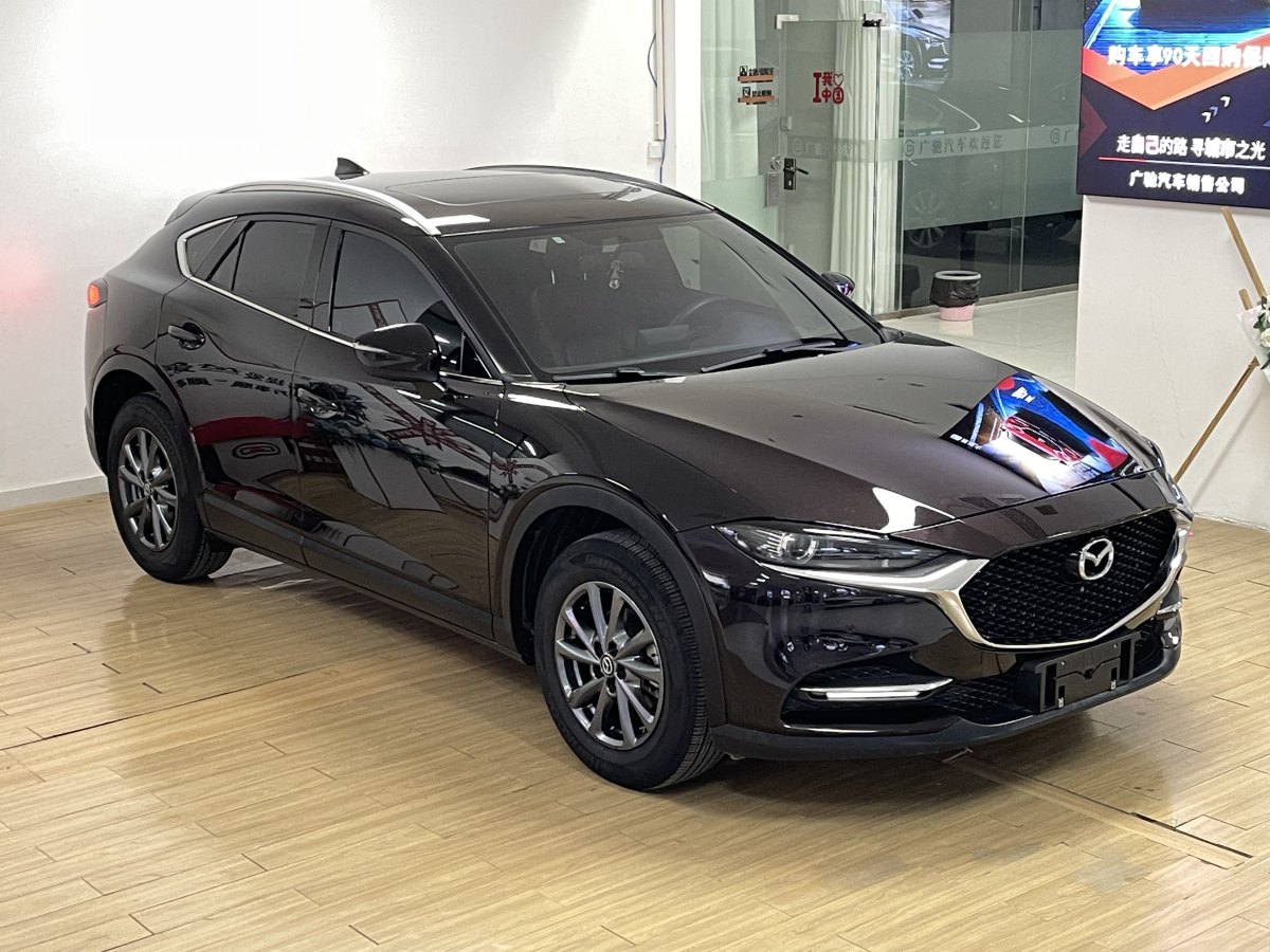 馬自達(dá) CX-4  2021款 2.0L 自動兩驅(qū)藍(lán)天品位版圖片