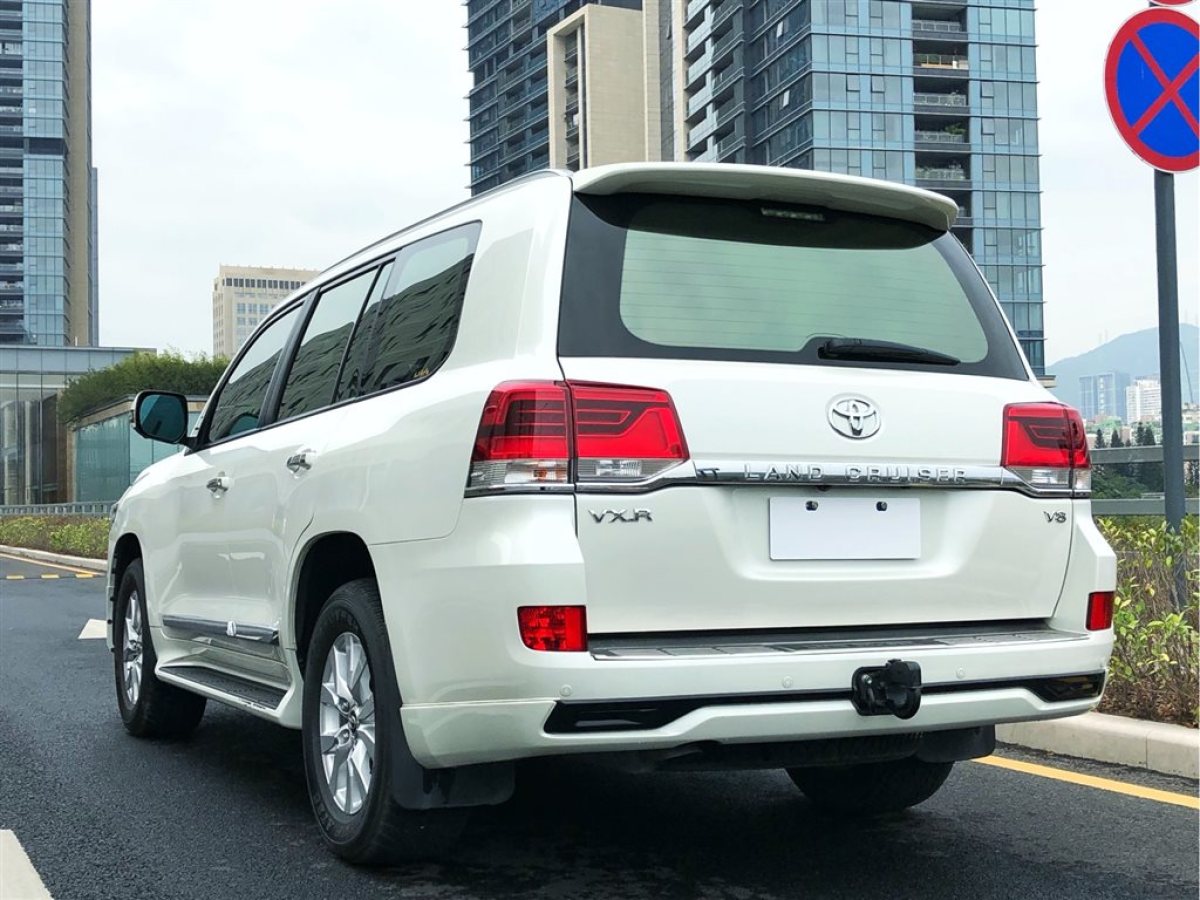 豐田v8越野車多少錢(豐田v85越野車多少錢)