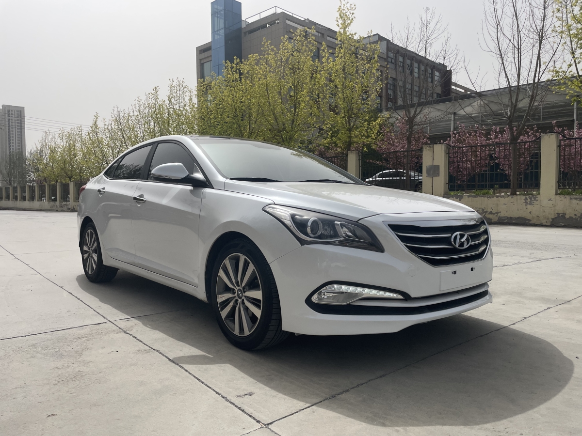 現(xiàn)代 名圖  2014款 1.8L 自動尊貴型DLX圖片