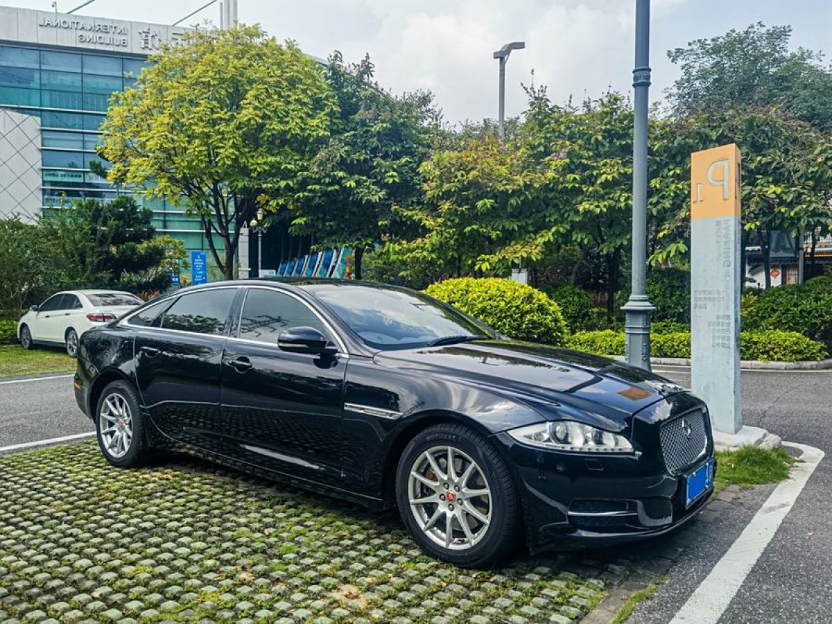 捷豹 XJ  2014款 XJL 2.0T 兩驅(qū)典雅商務(wù)版圖片