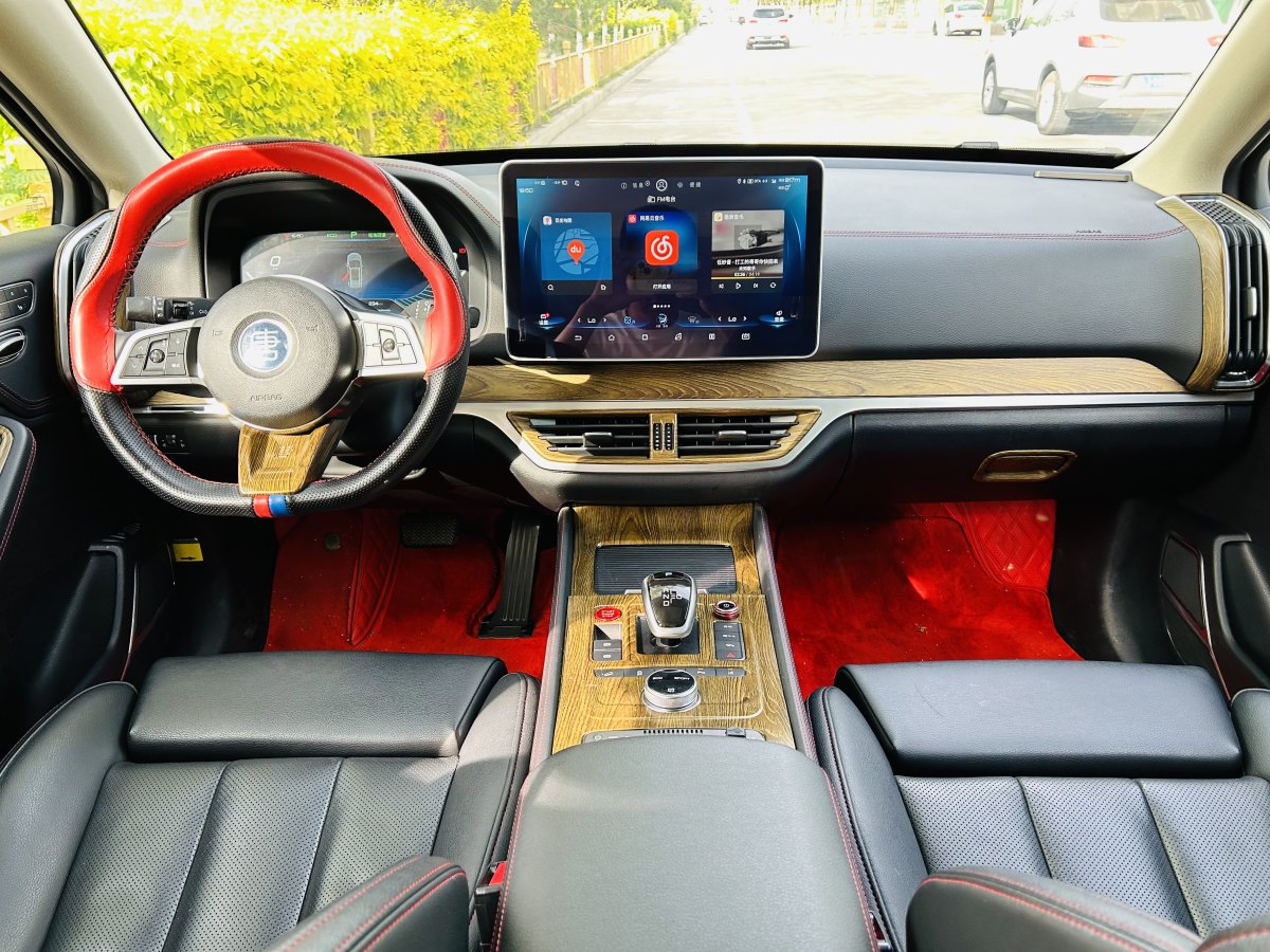 比亚迪 唐新能源  2019款 EV600D 四驱智联创世版 5座图片