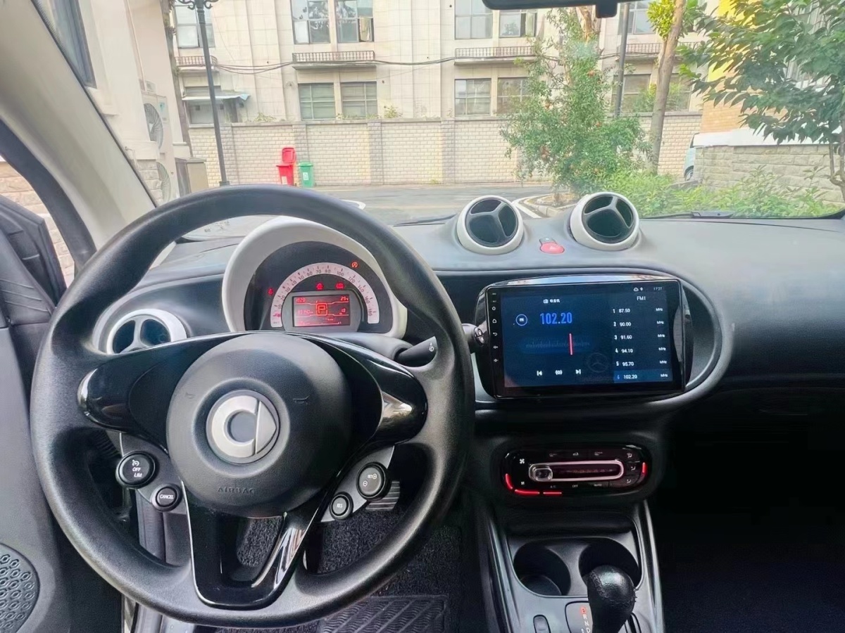 smart fortwo  2015款 1.0L 52千瓦硬頂激情版圖片