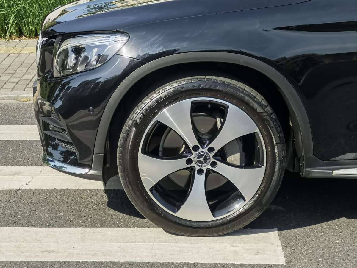奔馳 奔馳GLC  2018款 改款 GLC 300 4MATIC 動感型圖片