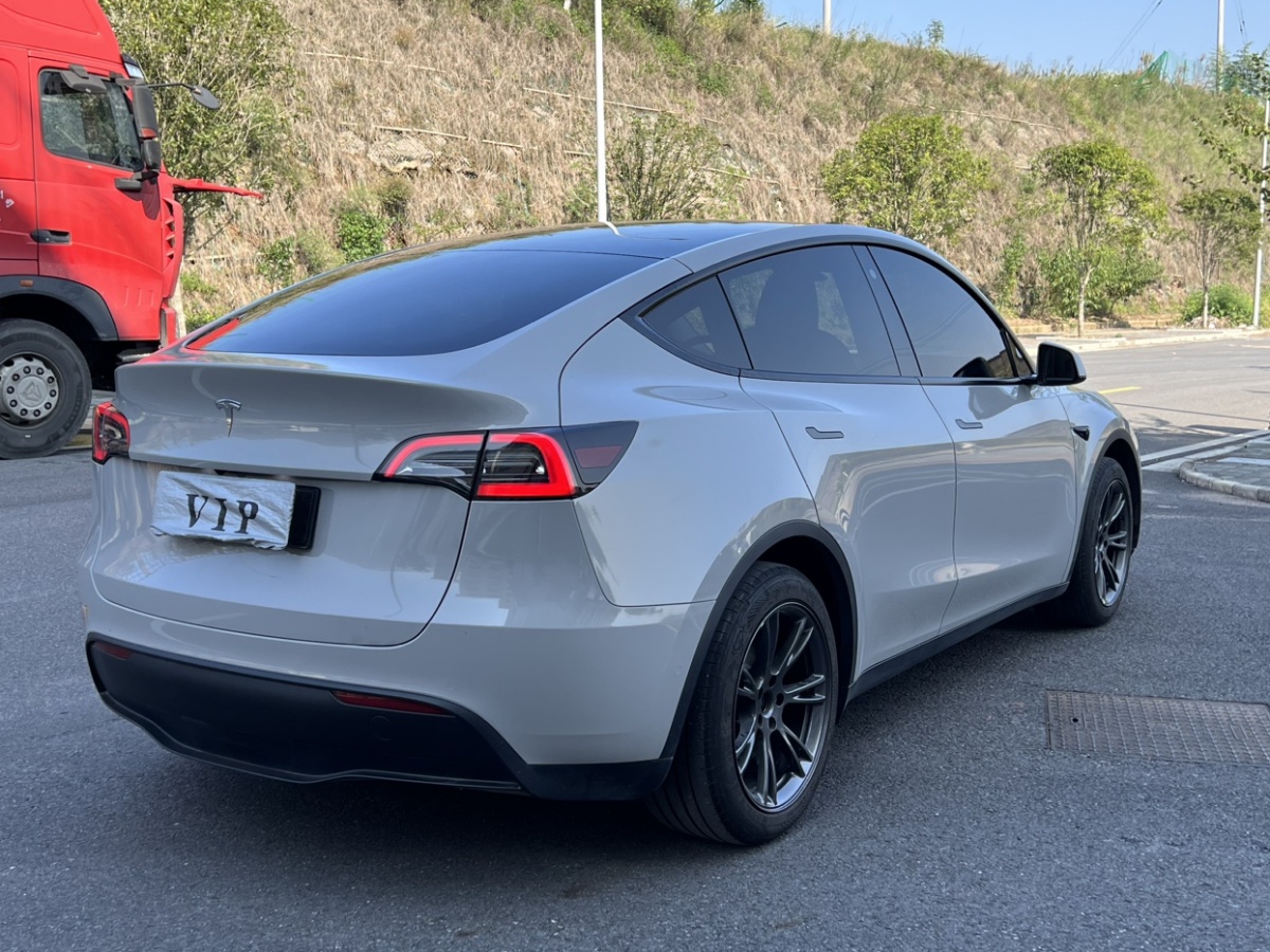 特斯拉 Model 3  2023款 煥新版 后輪驅(qū)動(dòng)圖片