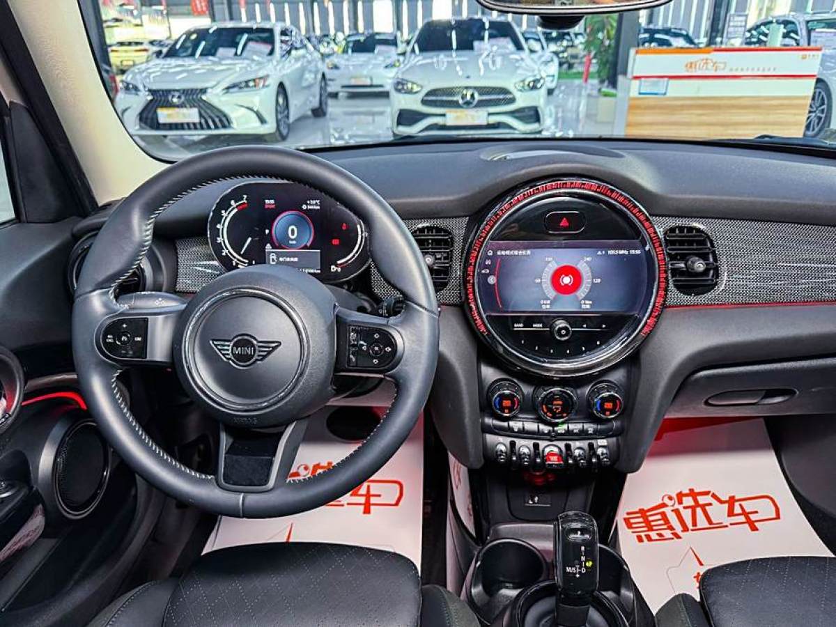 MINI MINI  2022款 1.5T COOPER 藝術(shù)家 五門版圖片