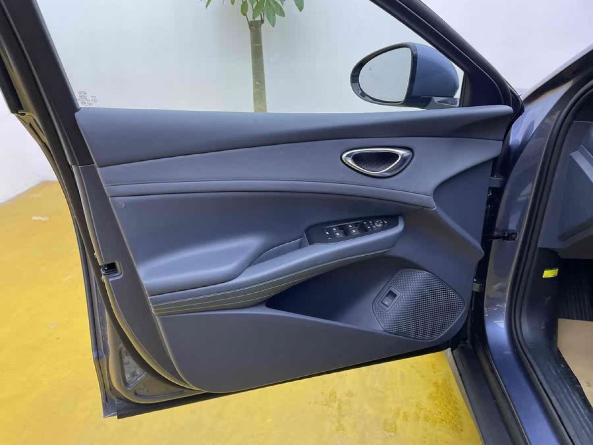 比亞迪 海豹06GT  2025款 智駕版 605熱浪版圖片