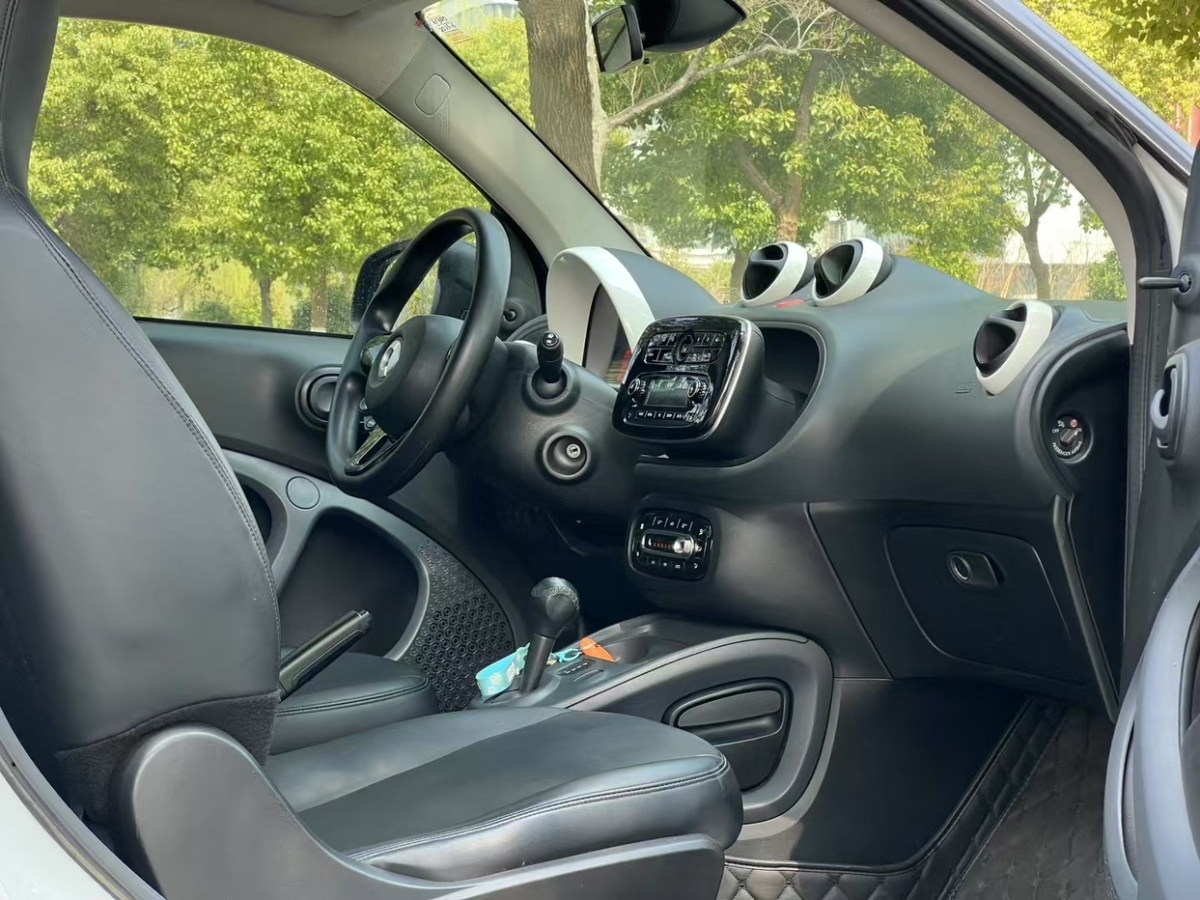 smart fortwo  2015款 1.0L 52千瓦硬頂靈動版圖片