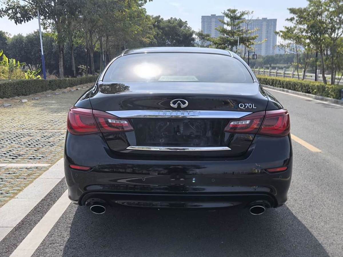 英菲尼迪 Q70  2017款 Q70L 2.5L 精英版圖片