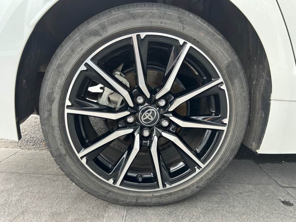 豐田 雷凌  2023款 智能電混雙擎 1.8L 運(yùn)動版圖片