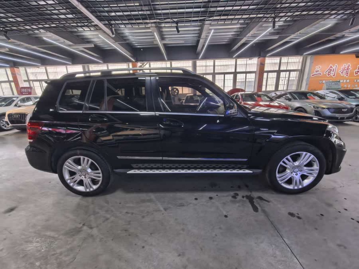 奔馳 奔馳GLK級(jí)  2015款 GLK 260 4MATIC 動(dòng)感型 極致版圖片