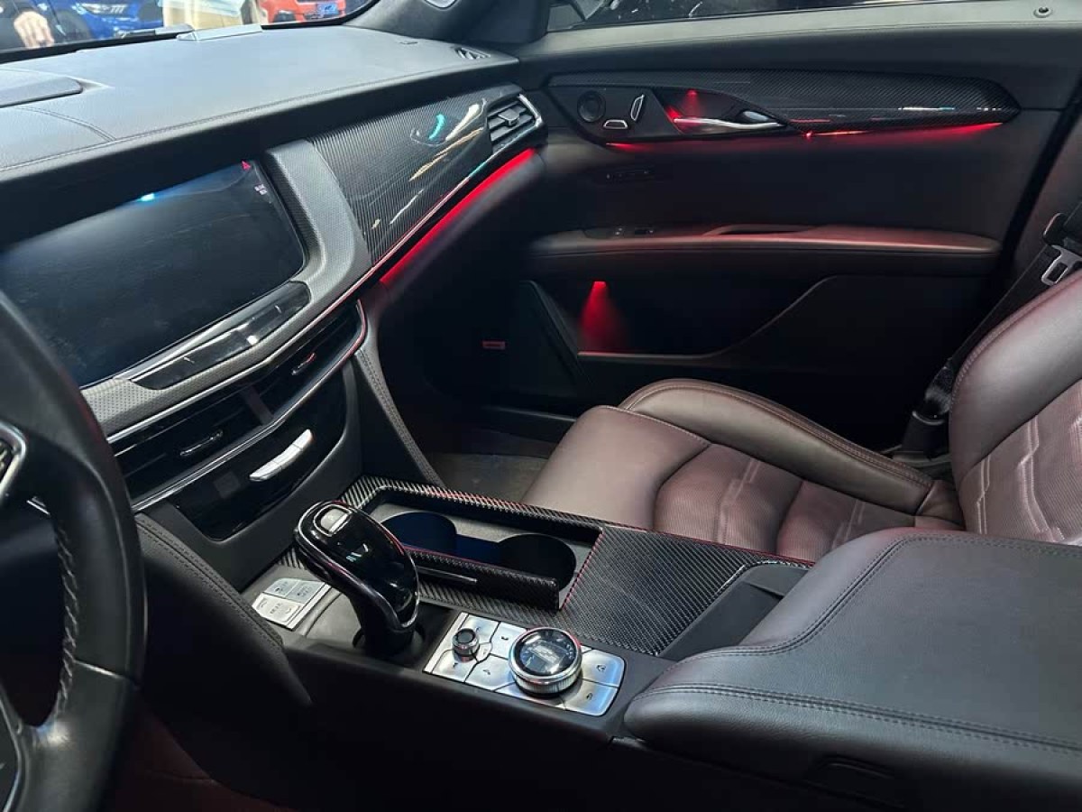 凱迪拉克 CT6  2022款 28T 風(fēng)尚型圖片