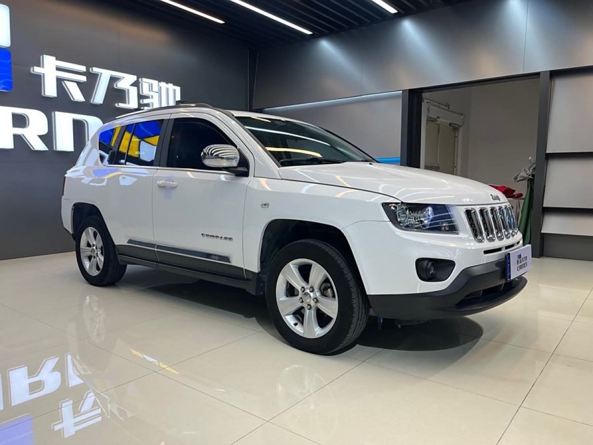 Jeep 指南者  2014款 2.4L 四驅(qū)運(yùn)動(dòng)版圖片