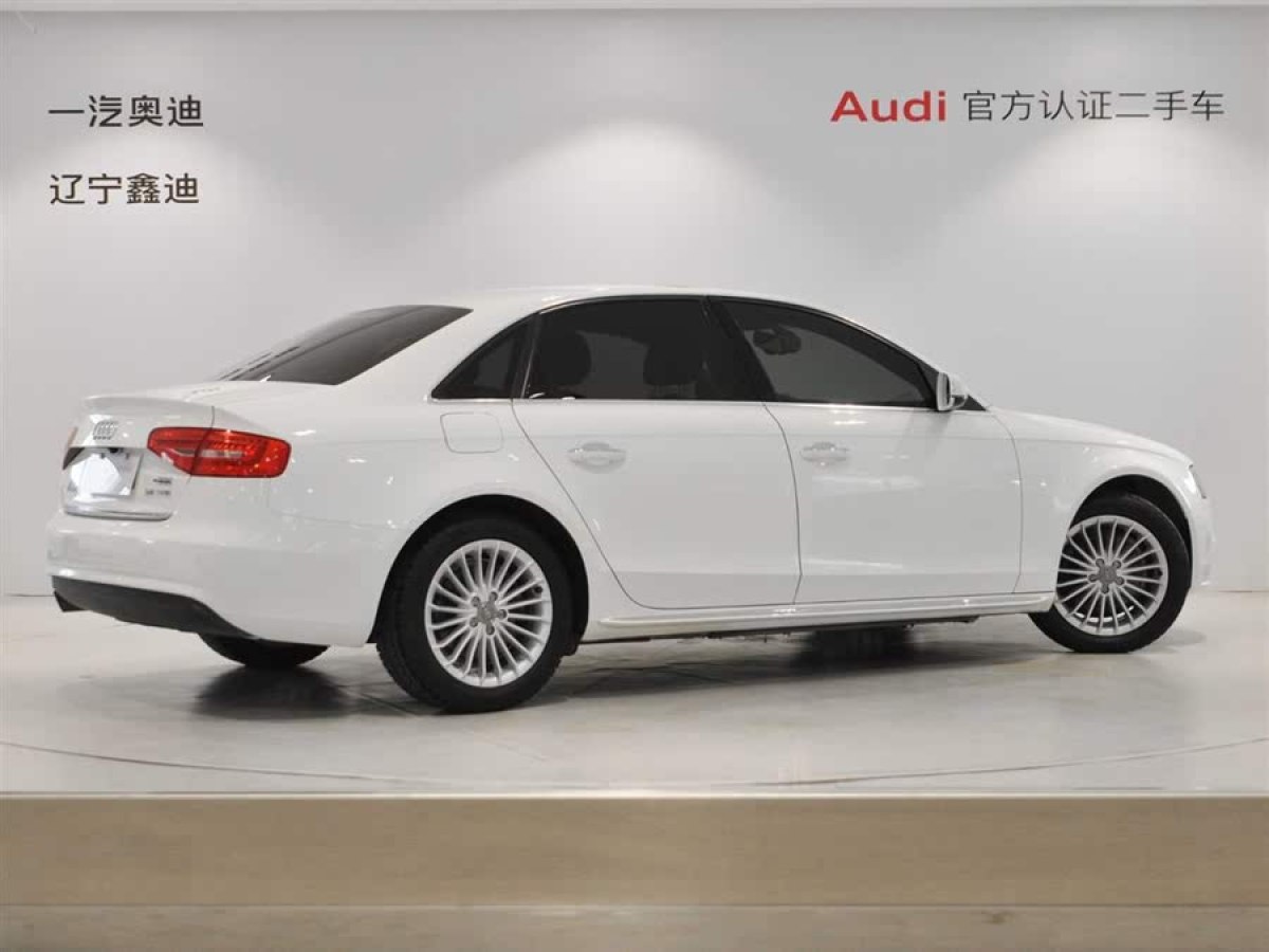 奧迪 奧迪A4L  2016款 35 TFSI 典藏版 自動標(biāo)準(zhǔn)型圖片
