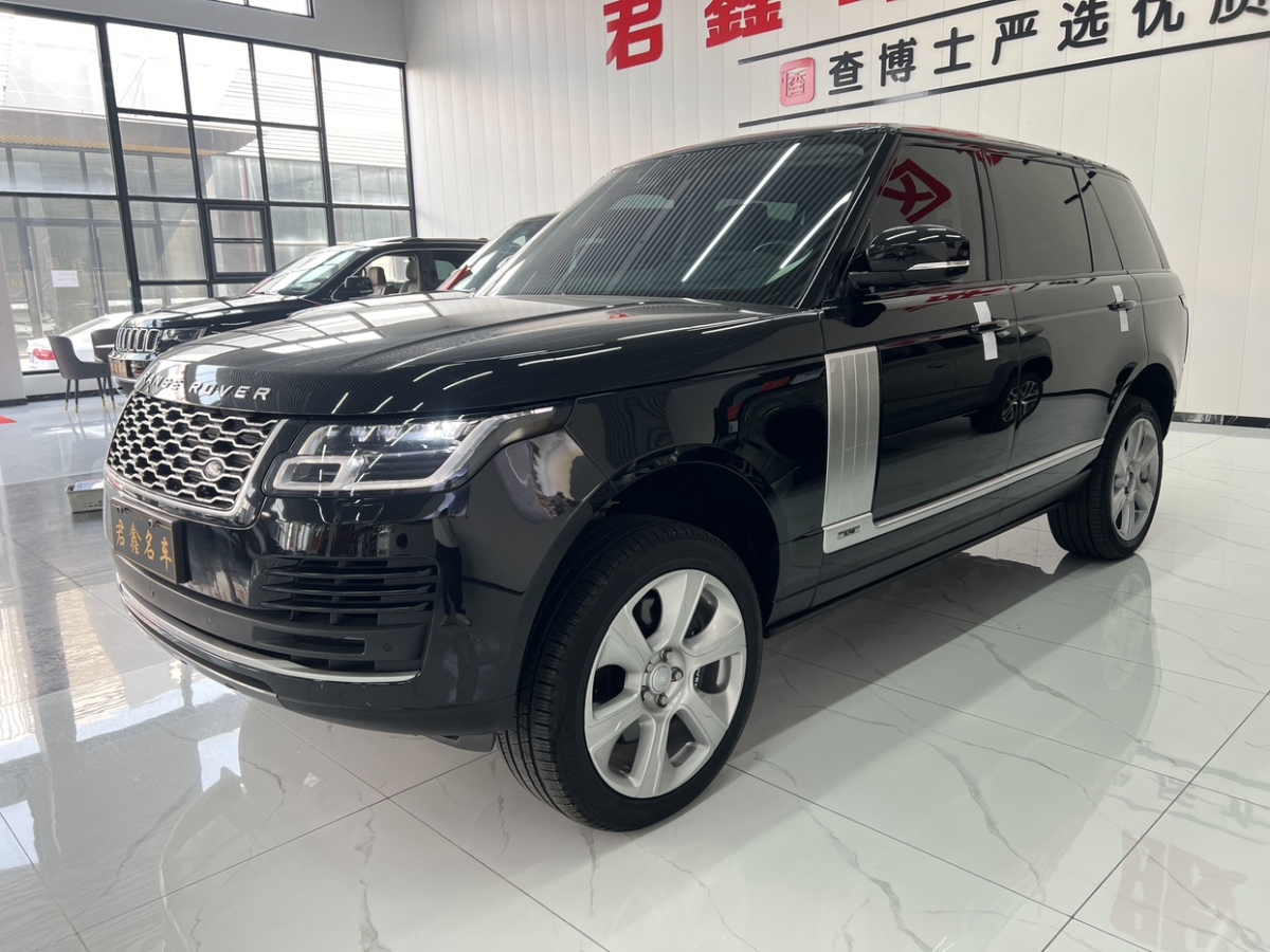 路虎 攬勝  2020款 3.0 L6 傳世加長(zhǎng)版圖片