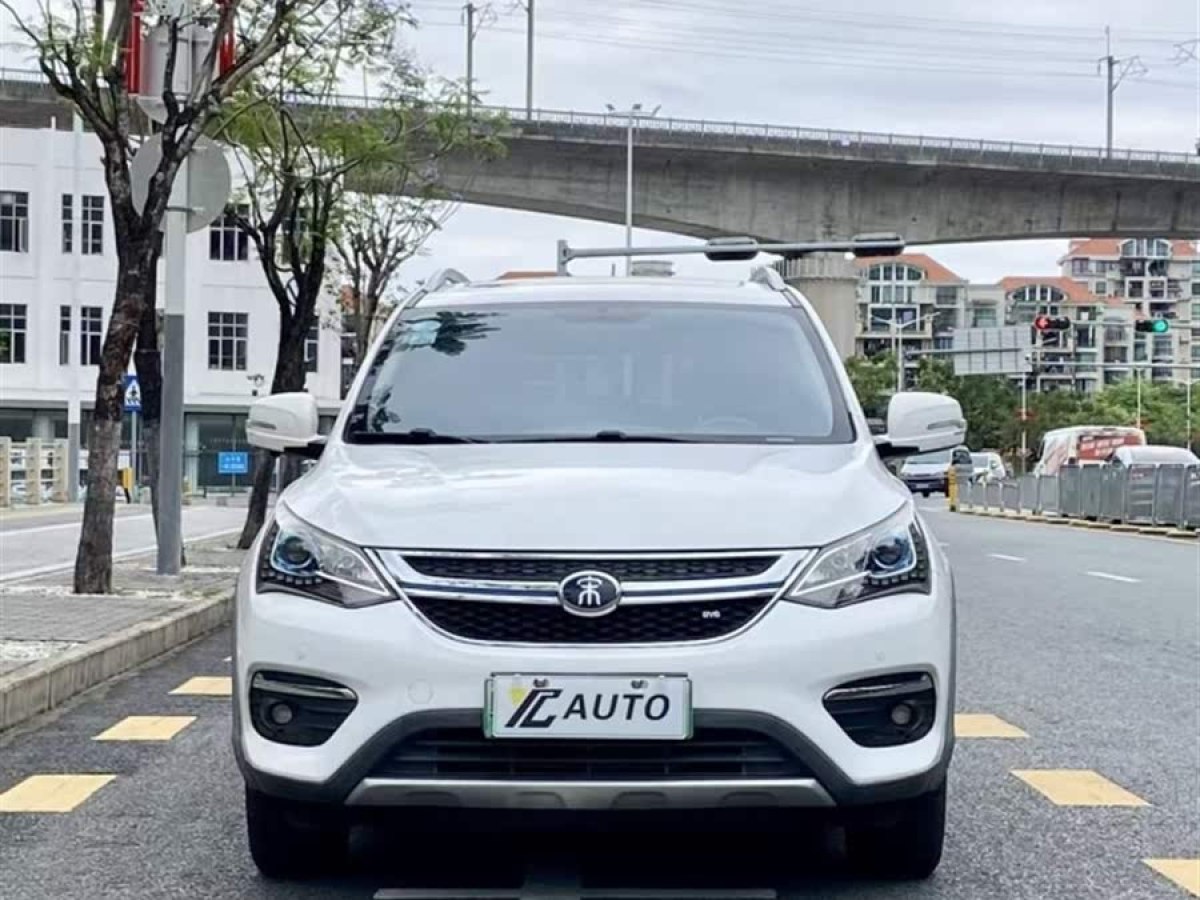 比亞迪 宋新能源  2017款 宋DM 1.5TID 全時四驅(qū)尊榮型圖片