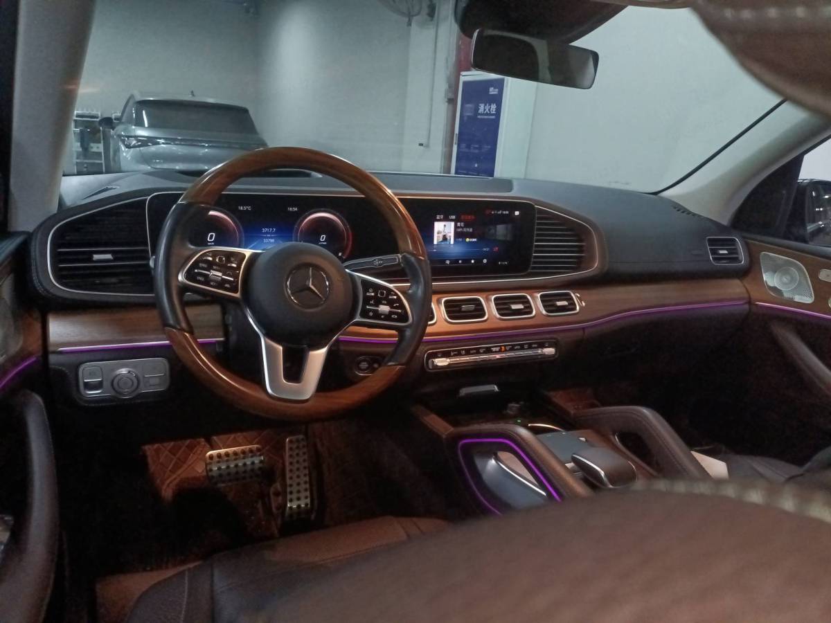 奔馳 奔馳GLS  2022款 改款二 GLS 450 4MATIC 豪華型圖片