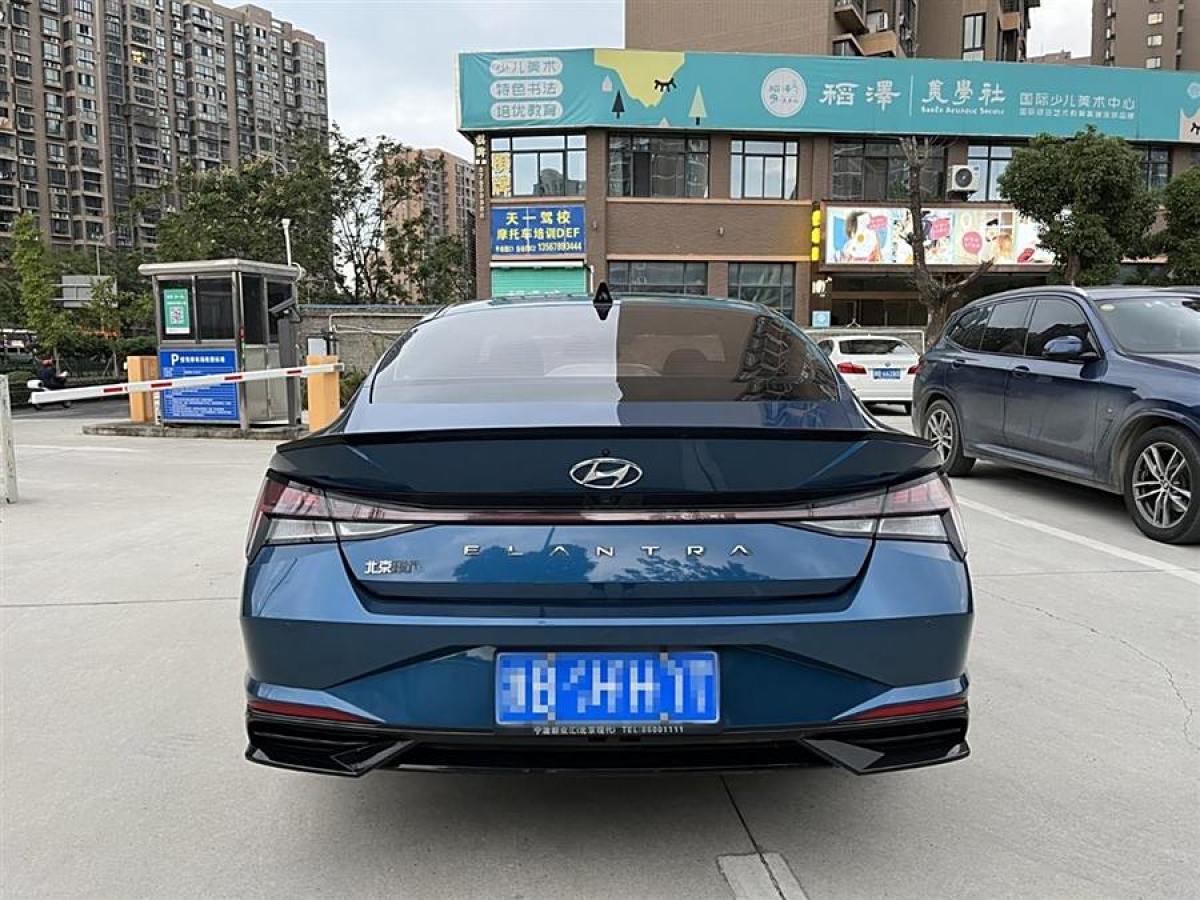 現(xiàn)代 伊蘭特  2021款 1.5L LUX尊貴版圖片